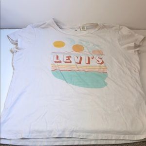 Levi’s T-shirt